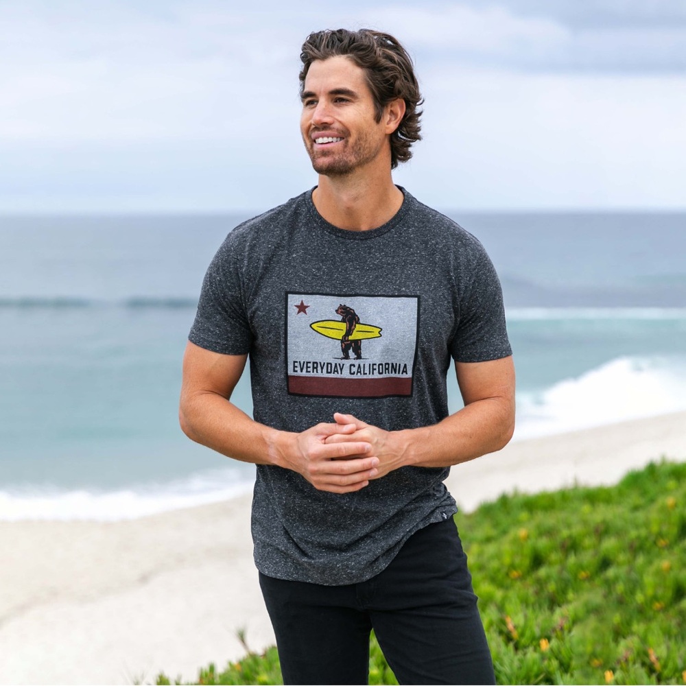 EVERYDAY CALIFORNIA NWT Charcoal Gray Short Sleeve El Classico Unisex Tee M